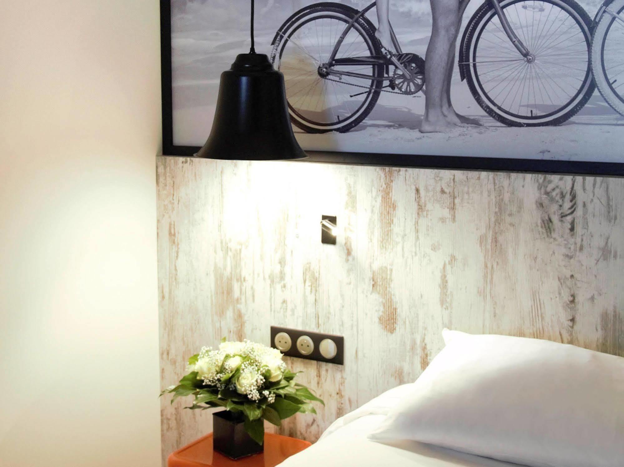 Ibis Styles Dinan Centre Ville Exterior foto